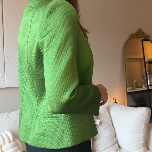 Chic Green Textured Zip-Up Jacket - Louben - Size 8 - Picture 9 of 12